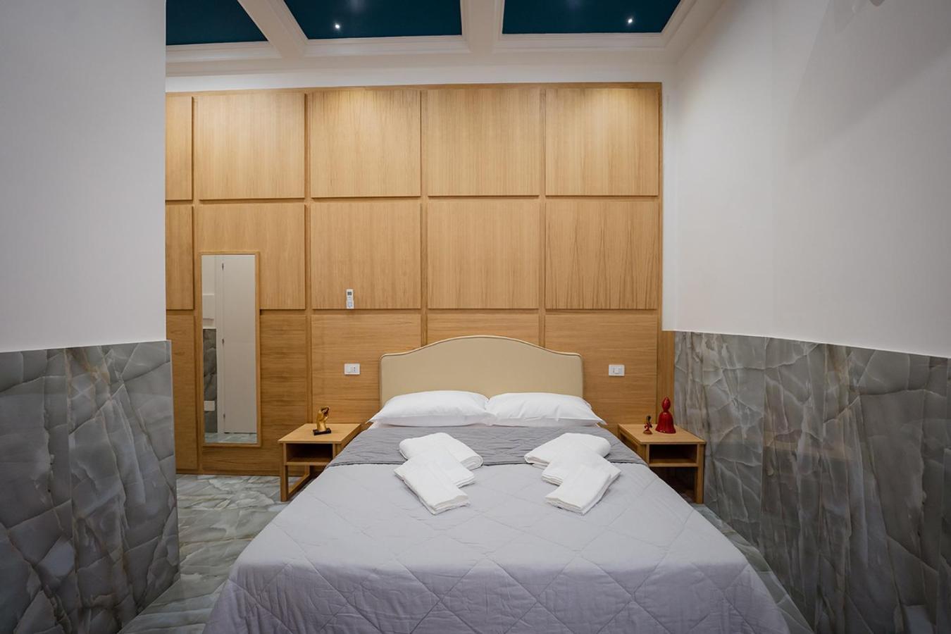 Greros H. Rooms Napoli Centro By Clapa Group Dislocated Hospitality Nápoles Exterior foto
