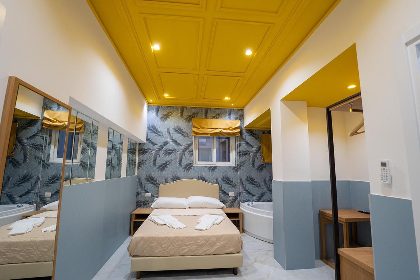 Greros H. Rooms Napoli Centro By Clapa Group Dislocated Hospitality Nápoles Exterior foto